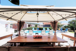 Отель Villa Mendula Trogir  Трогир